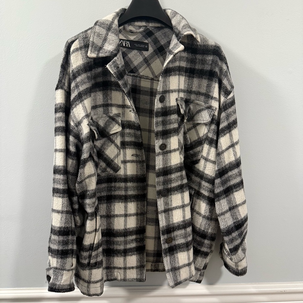 Zara Women’s Black and White Jacket - Small